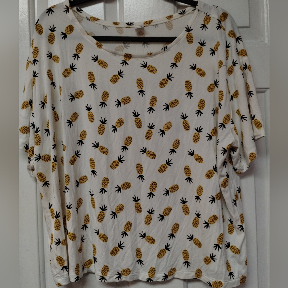 Old Navy Dressy t Shirt.  Sz XL